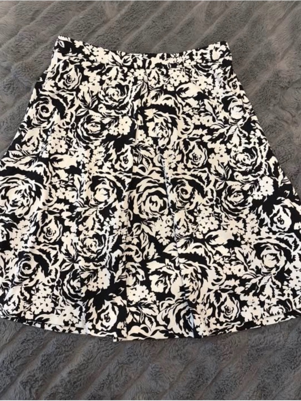 Adrienne Vittadini Black and White Floral A-Line Skirt